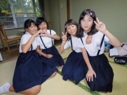 女子小学生 旅行 