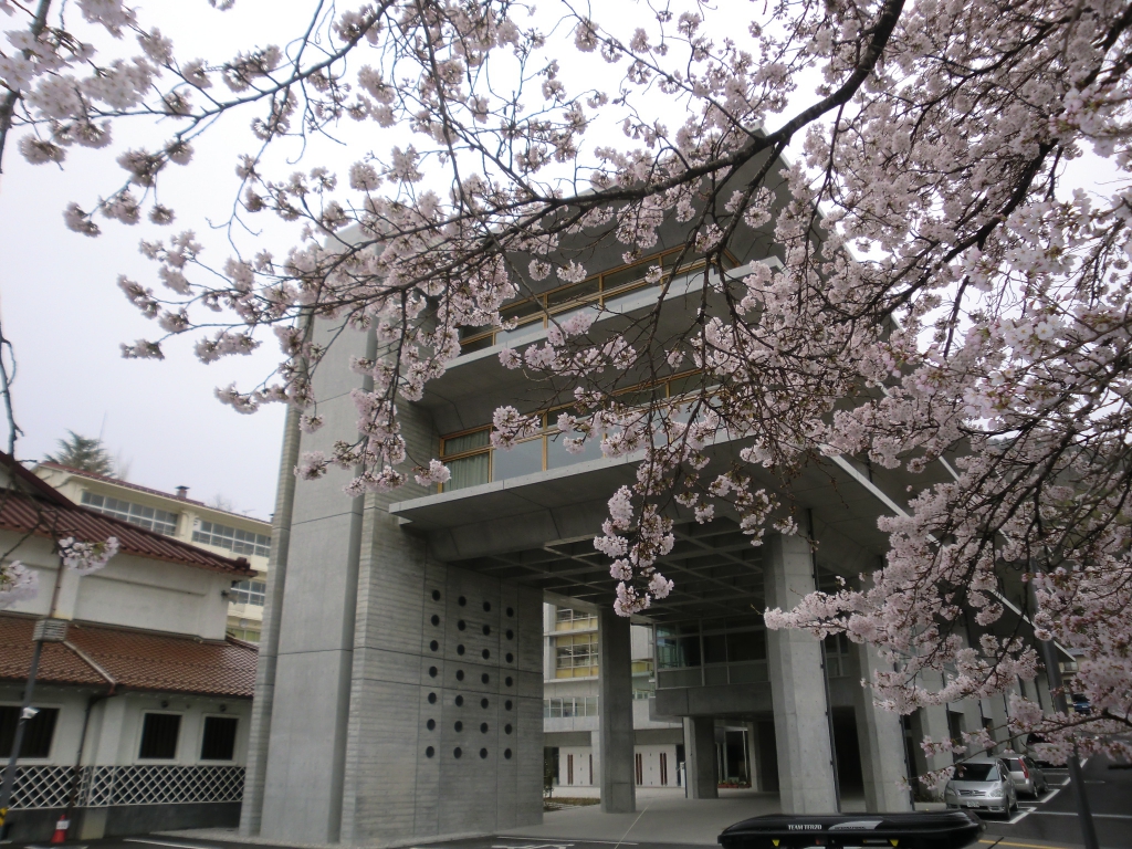 平成２４年４月の校舎を開きます。